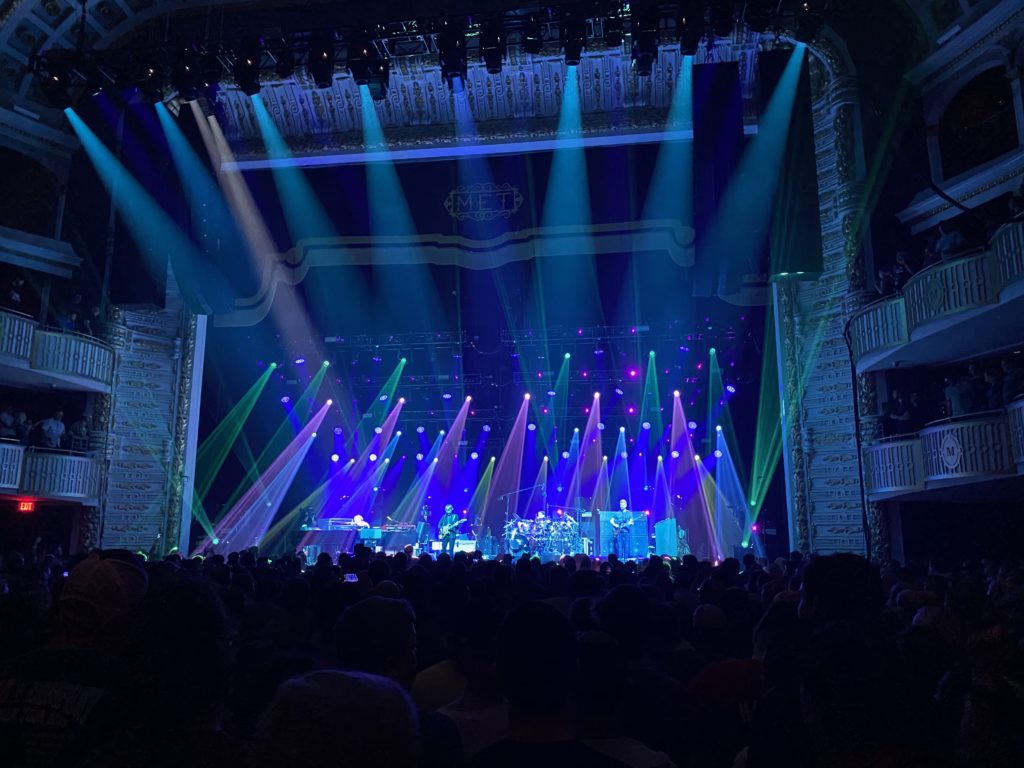 Phish Phreezes Philly; Plays Phree Show For Lucky Phans In the Attics